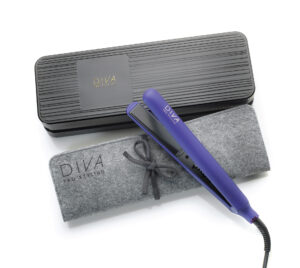 Diva straightening iron violet
