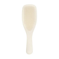 wet brush, special brush, best detangle brush, white brush, beige brush